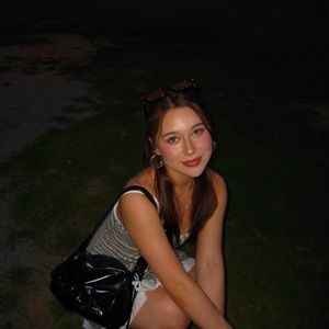 Meet your Posher, Ava